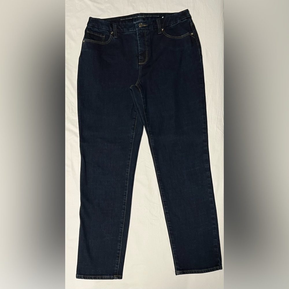 Chicos Dark Wash Skinny Jean.  Size 0.5R.